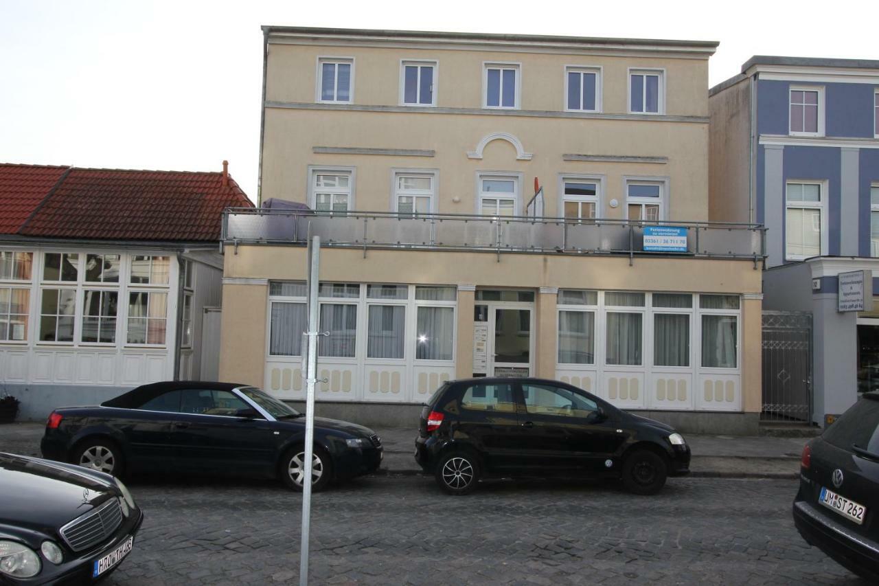 Ferienwohnung In Warnemuende, Friedrich-Franz-Strasse 11 Rostock Exterior photo